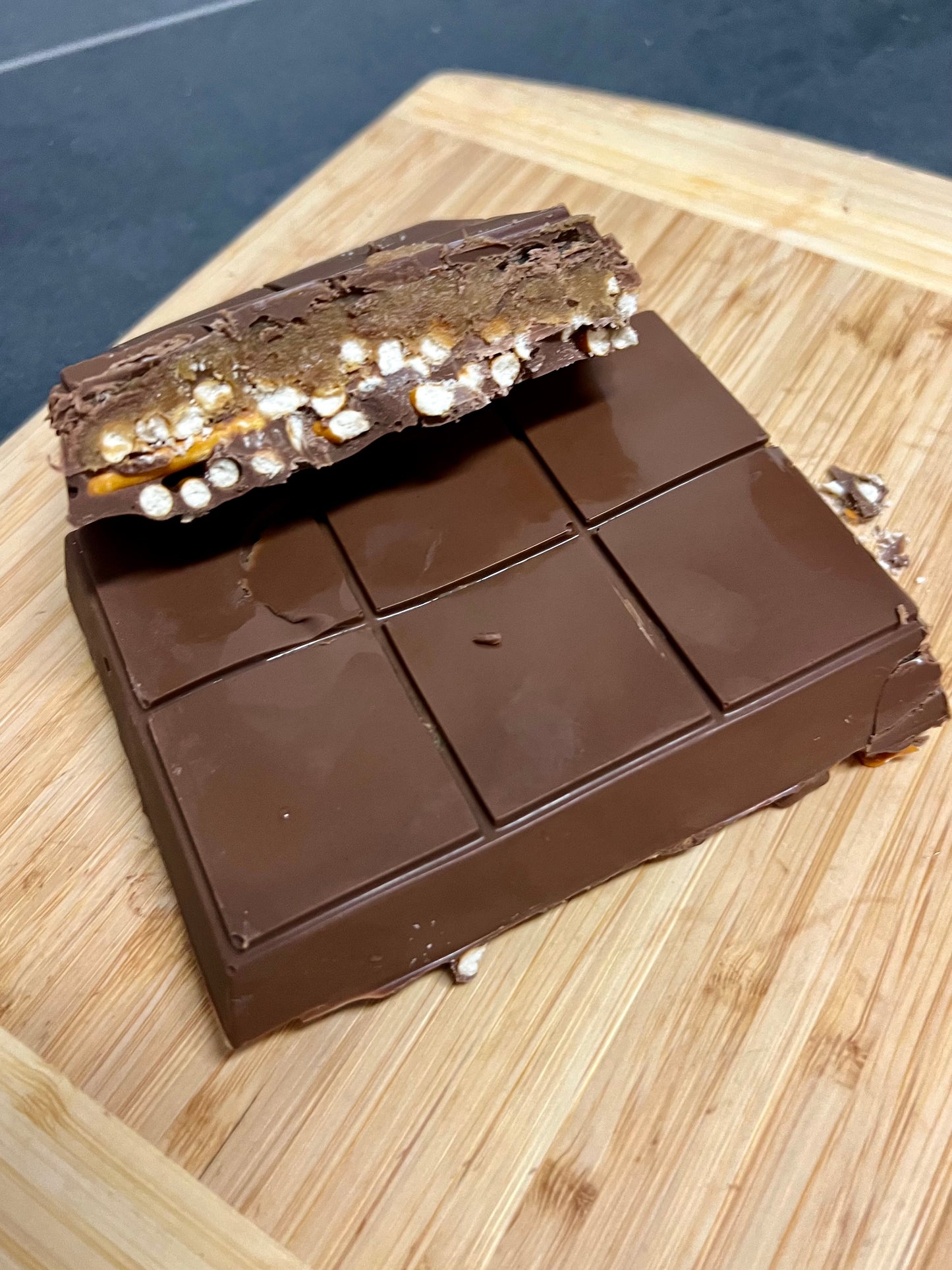 Salted Caramel Pretzel Milk Chocolate Bar 650g